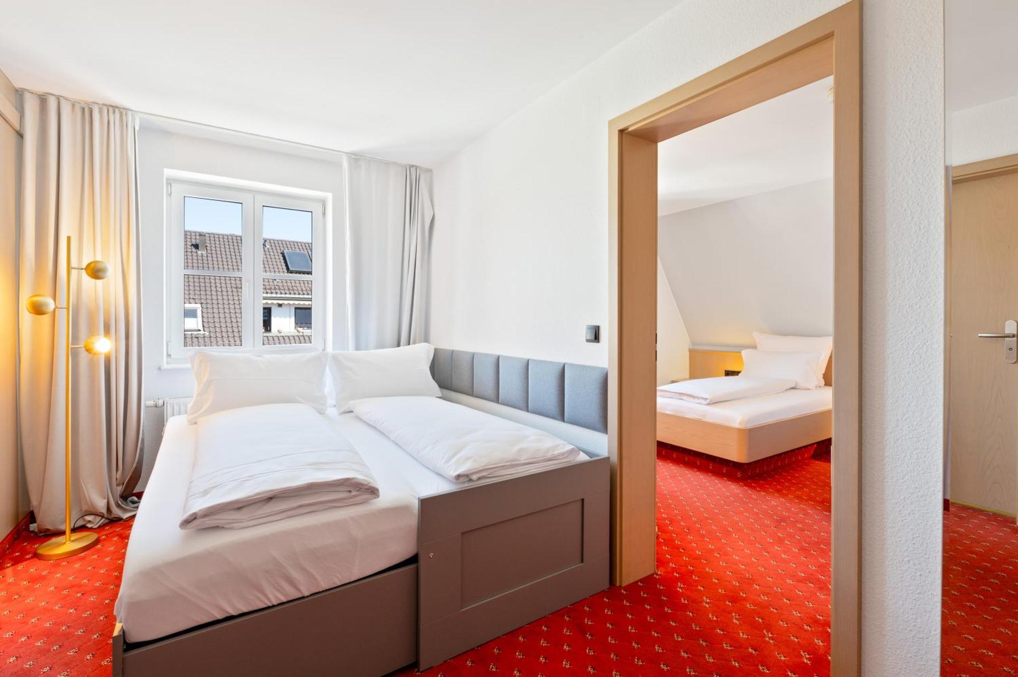 Steiners Hotel Airport-Messe Stuttgart Eksteriør billede