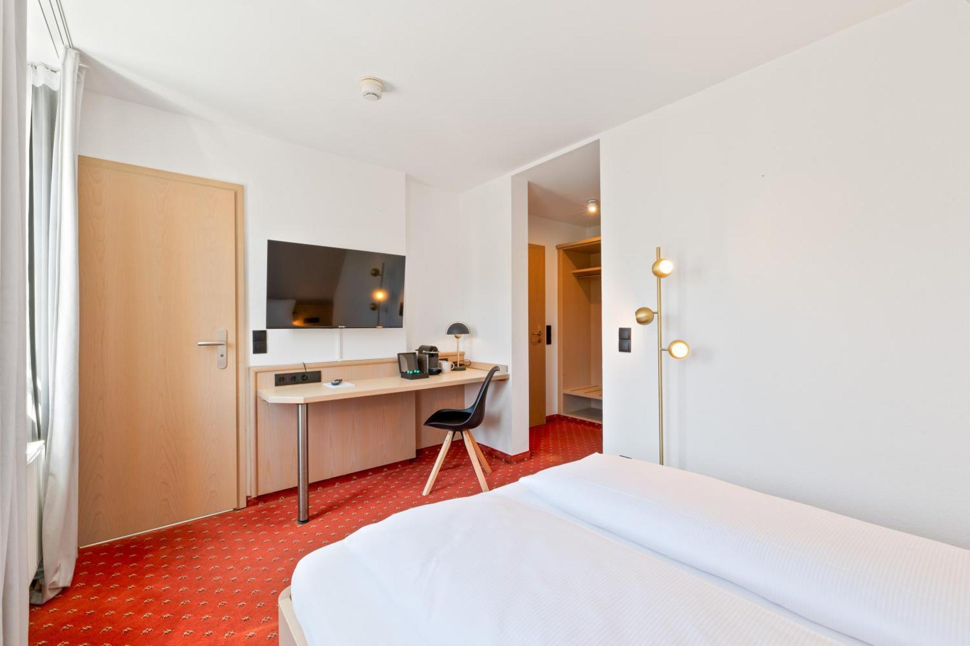 Steiners Hotel Airport-Messe Stuttgart Eksteriør billede