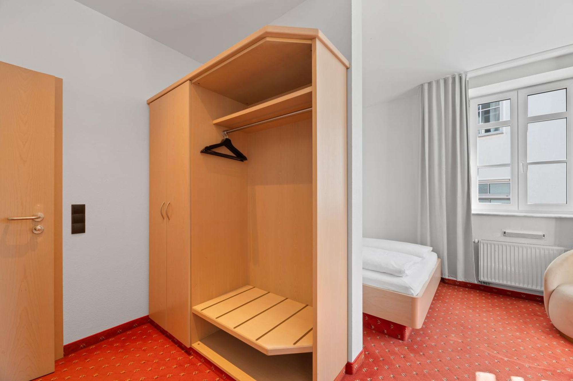 Steiners Hotel Airport-Messe Stuttgart Eksteriør billede