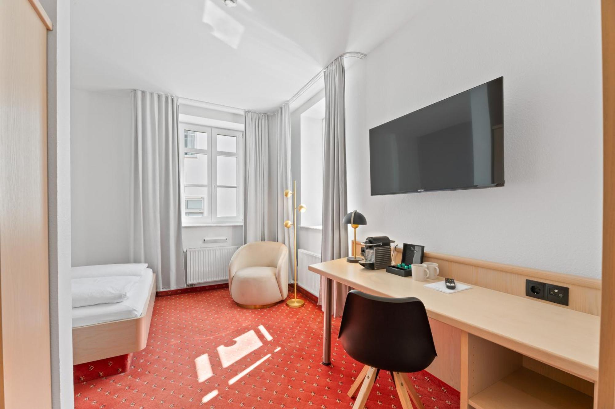 Steiners Hotel Airport-Messe Stuttgart Eksteriør billede