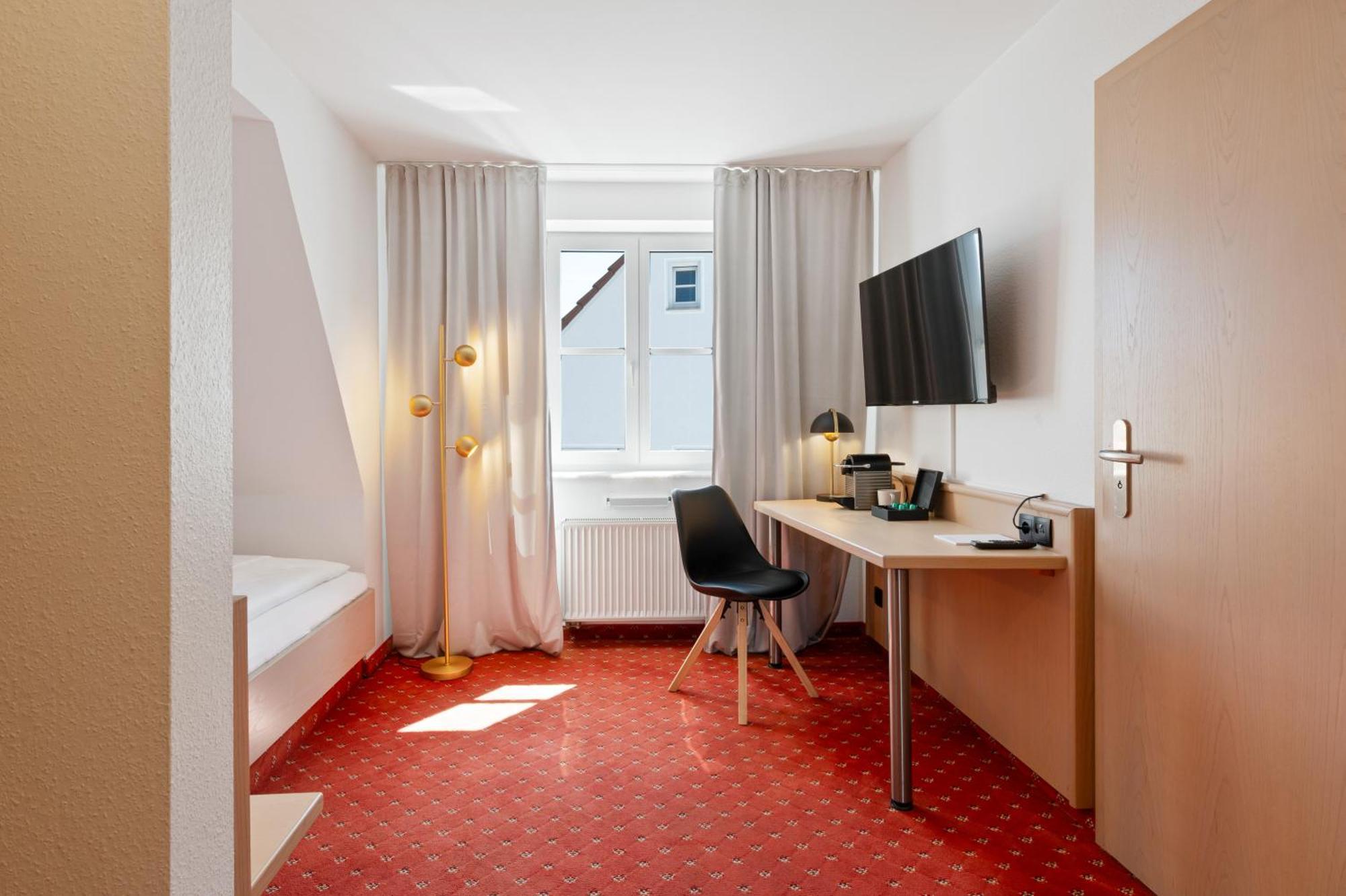 Steiners Hotel Airport-Messe Stuttgart Eksteriør billede